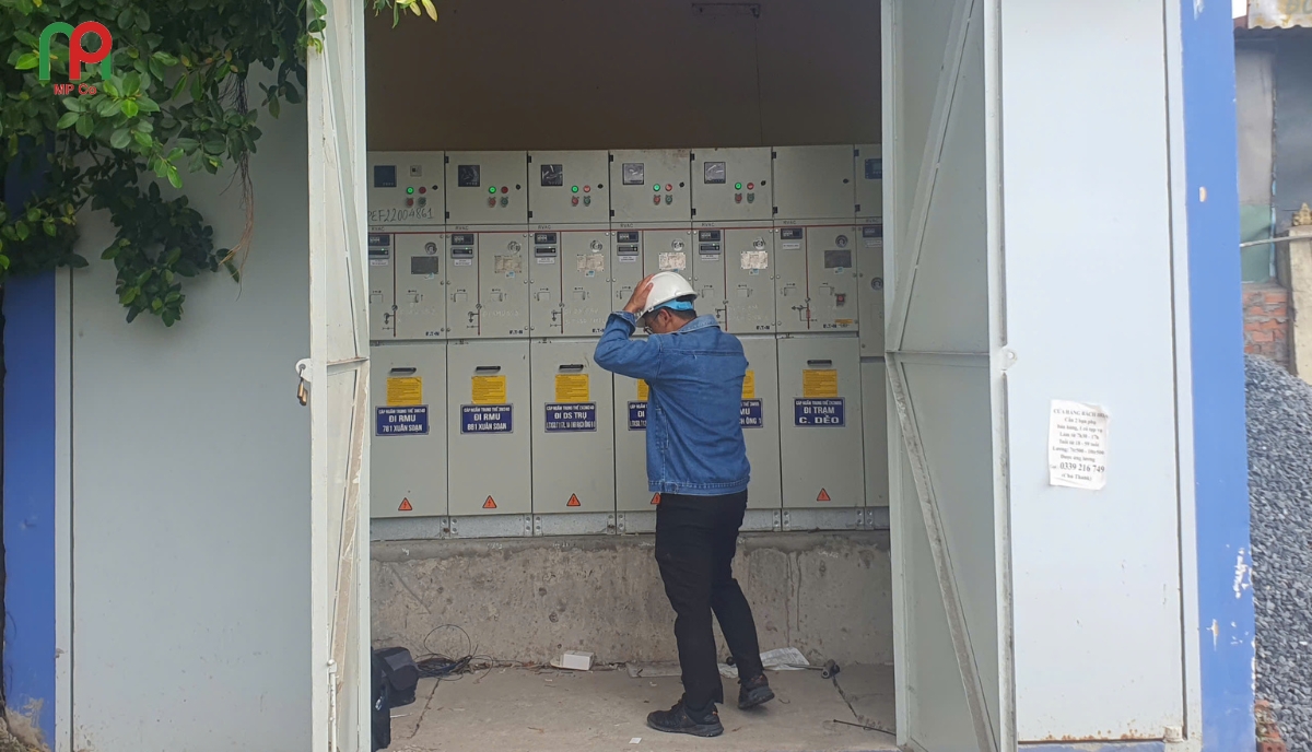 MP cung cấp dịch vụ bảo trì, kiểm tra, sửa chữa thiết bị điện chuyên nghiệp, đáp ứng yêu cầu của các đơn vị điện lực, khu công nghiệp, nhà máy và khách hàng sử dụng điện lớn