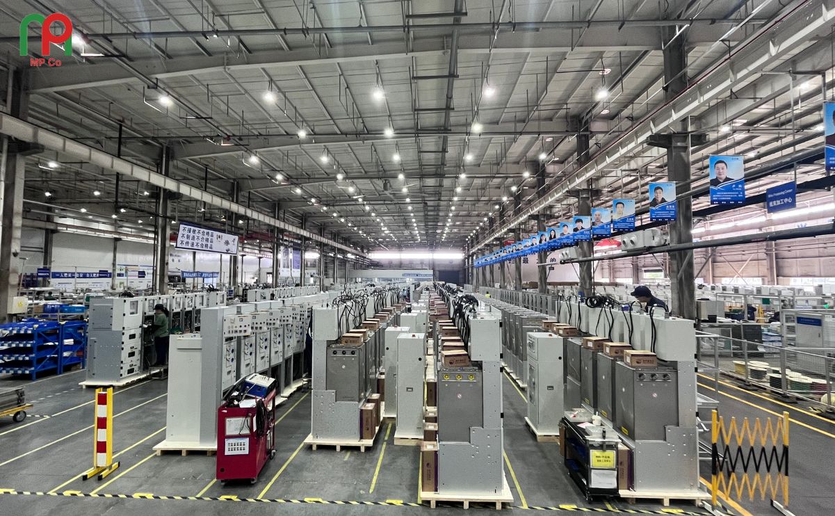 Công Ty Mỹ Phương tham quan khu vực sản xuất RMU (Ring Main Unit) tại nhà máy Eaton China.